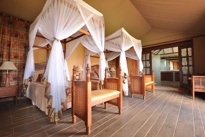 Kilima View Lodge room with canopy beds